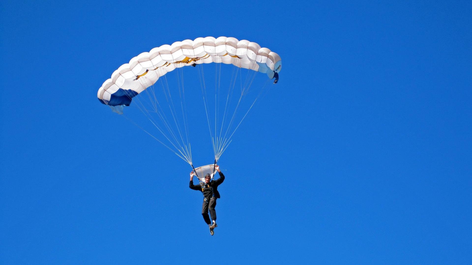 九游软件-跳水项目荷兰完成难度跃升，荷兰跳高女运动员